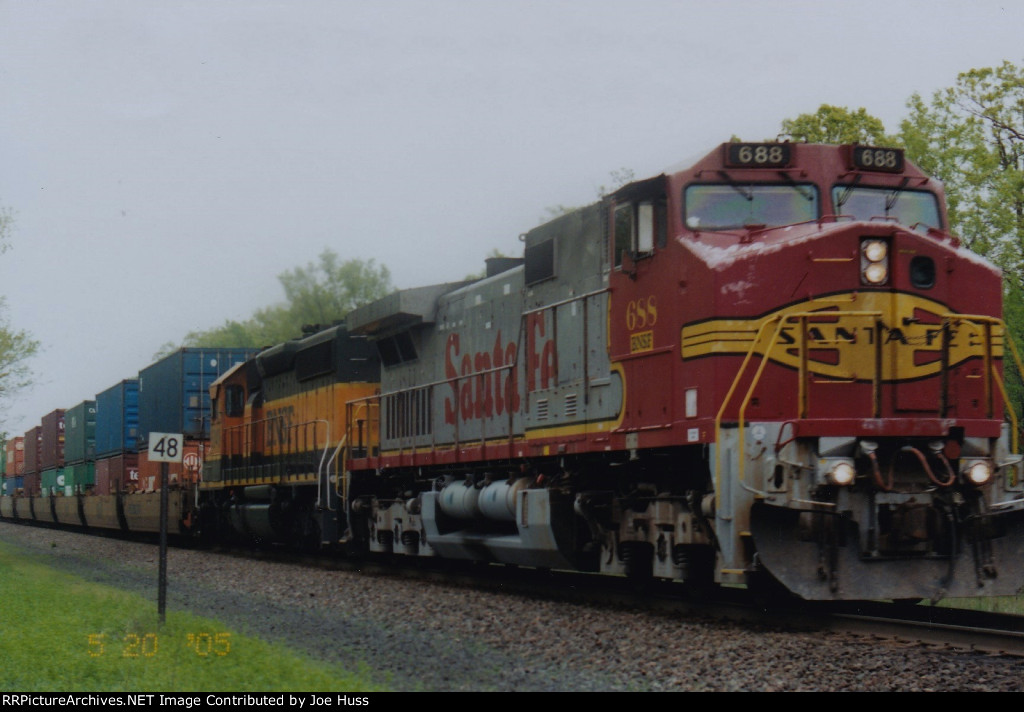 BNSF 688 West